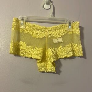 Fredrick’s of Hollywood Yellow Floral Cheeky Lace Underwear Panties size M